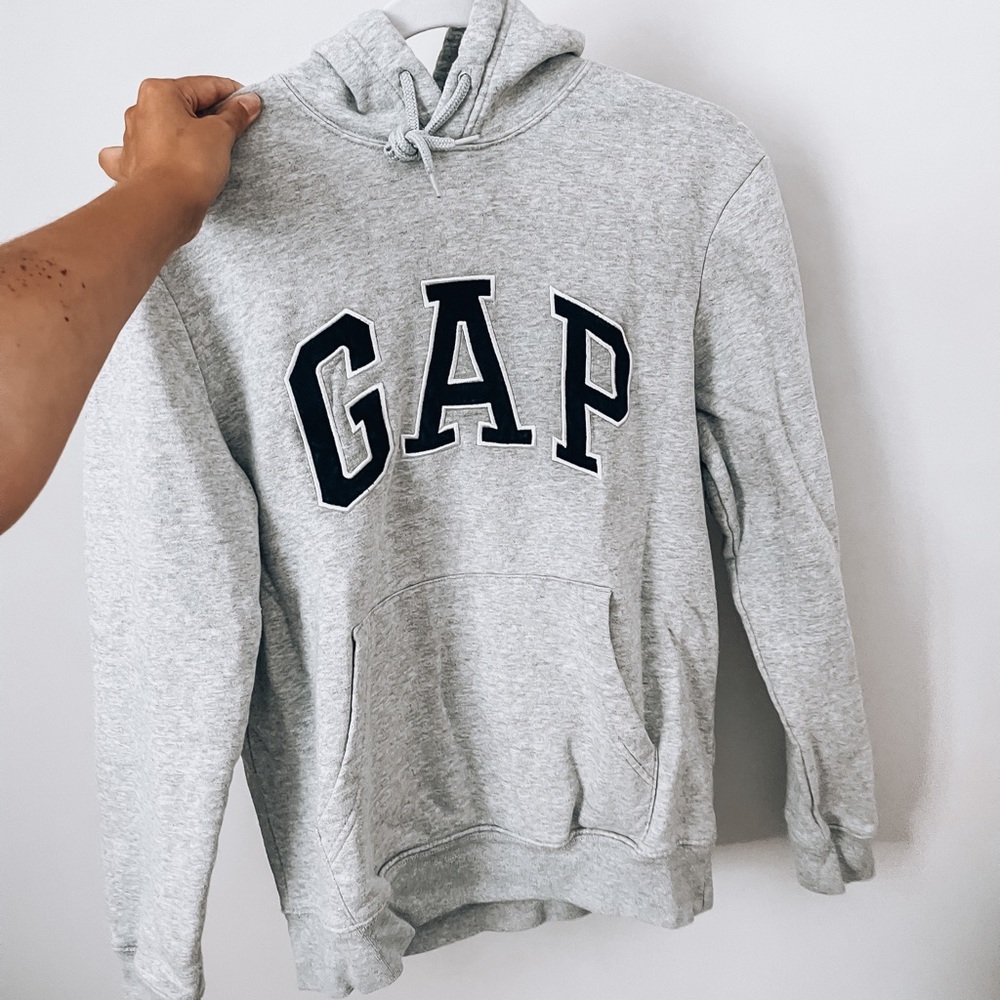 GAP Sweatshirt